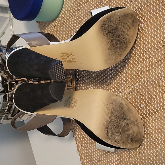 Shoes - Picture 7 of 16